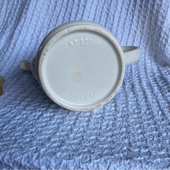 Vintage Sadler teapot stonewear buttercup & daisy print groovy MCM - Picture 9 of 15